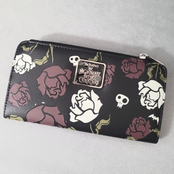 Nightmare Before Christmas Snap Wallet - Picture 15 of 15